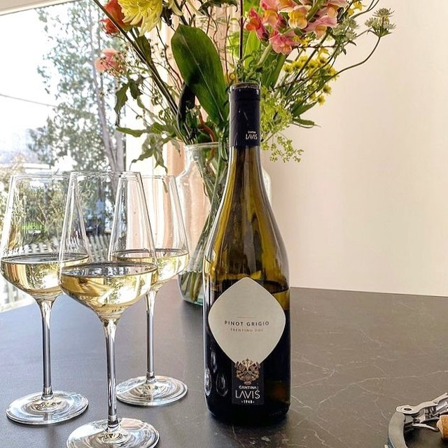 Вино Lavis Pinot Grigio белое сухое, 0.75л