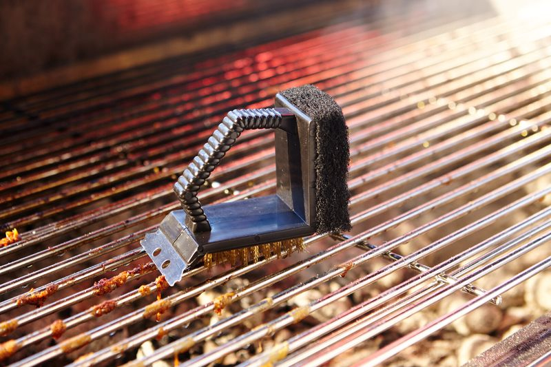 Щетка для чистки гриля Tarrington House 3 в 1