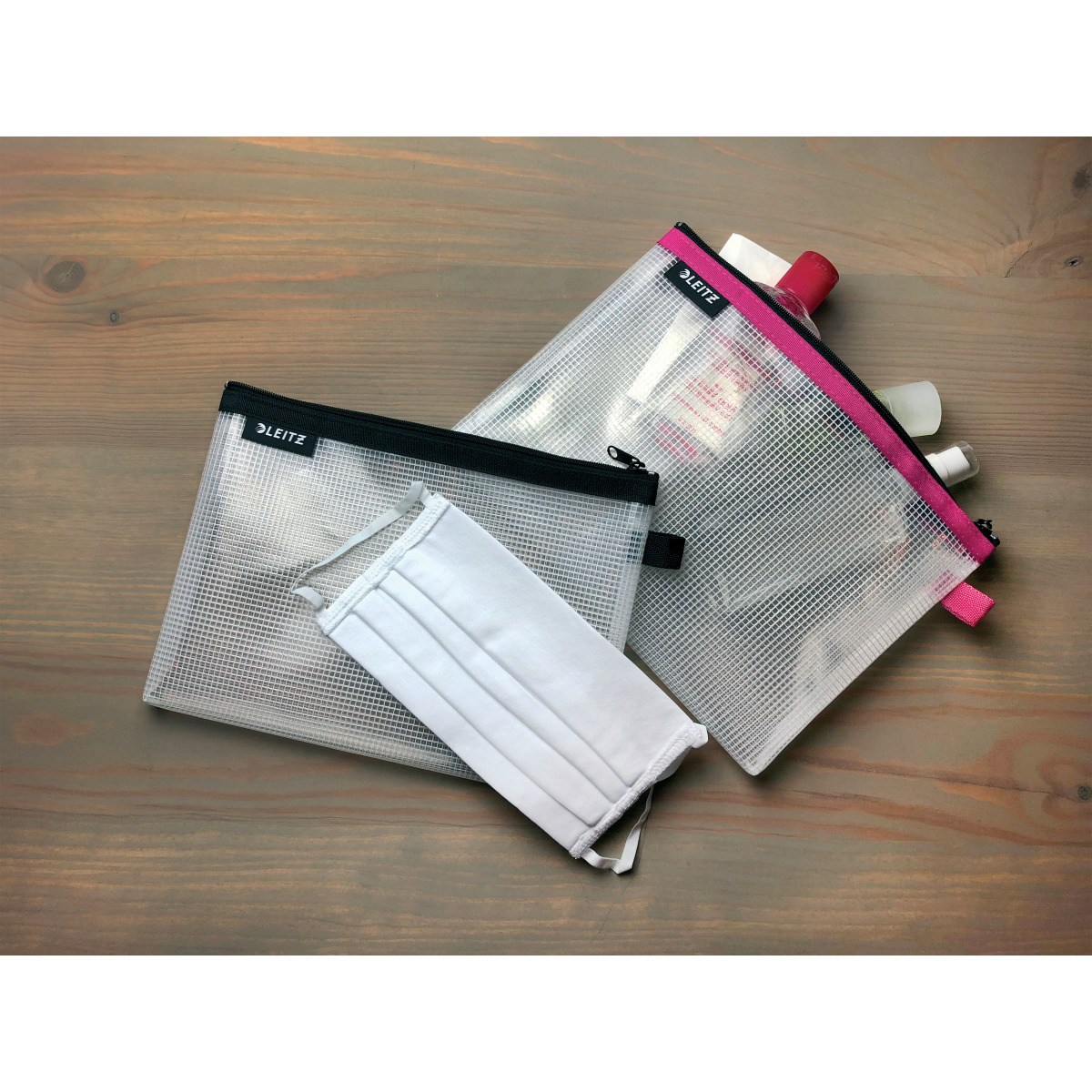 Папка Leitz водонепроницаемая на молнии розовая 30 х 23 см