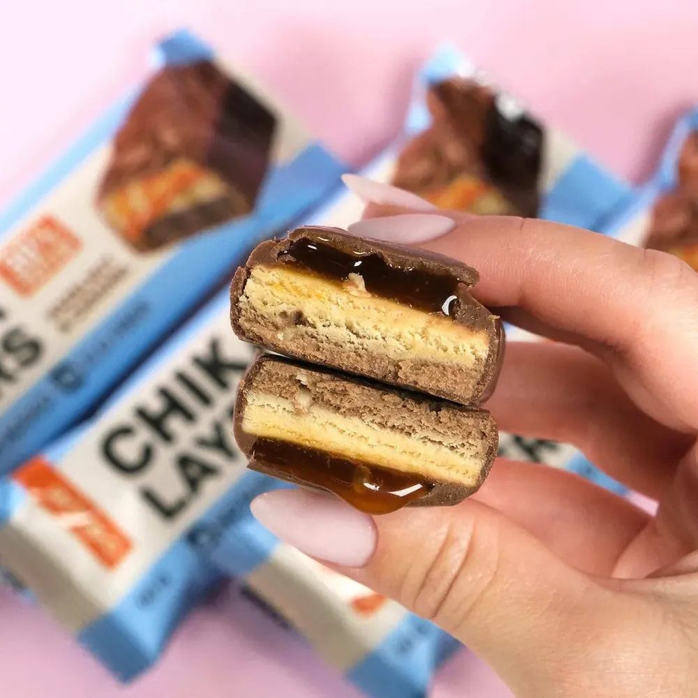 Батончик Chikalab Chika Layers Лесной орех с карамелью, 60г