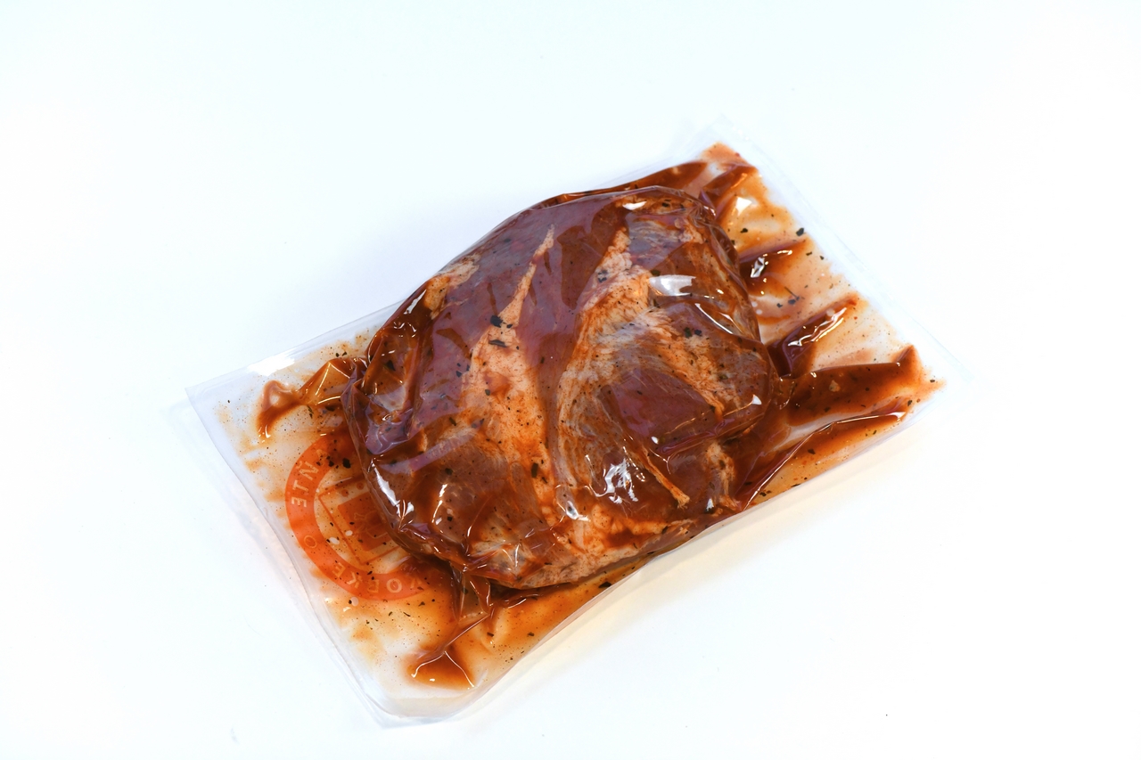 Шея Мираторг в маринаде с пряными травами по-кавказски охлажденная, ~1.15кг