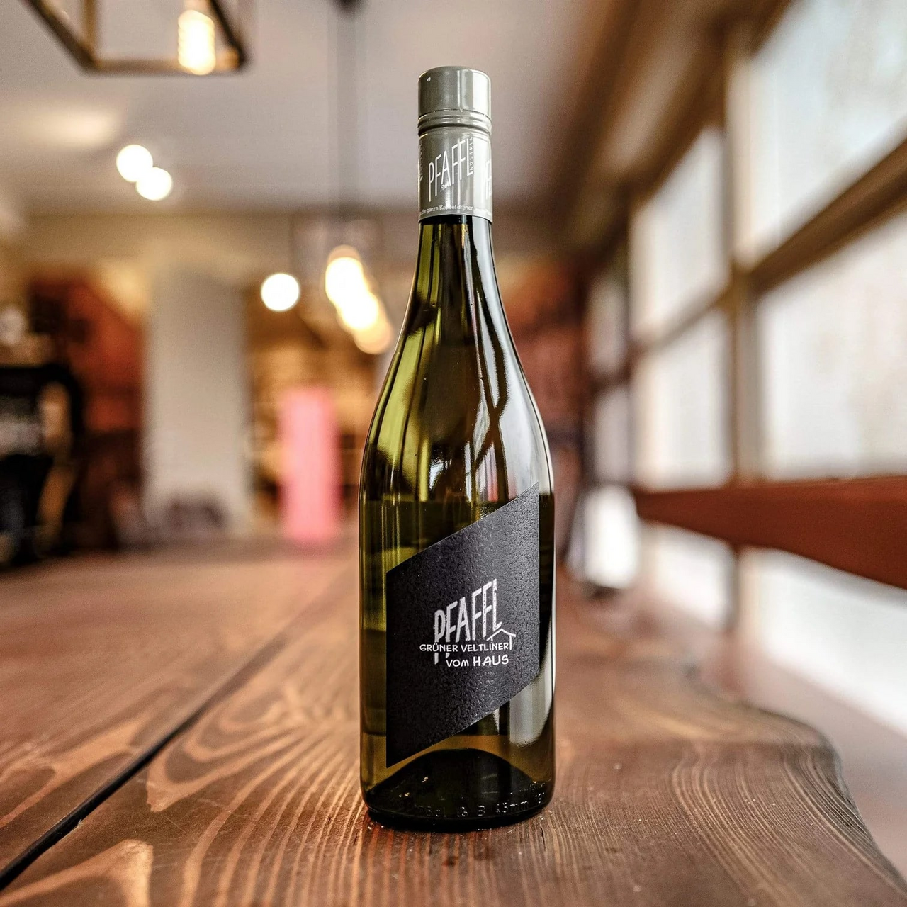 Вино Pfaffl Vom Haus Gruner Veltliner белое полусухое, 0.75л