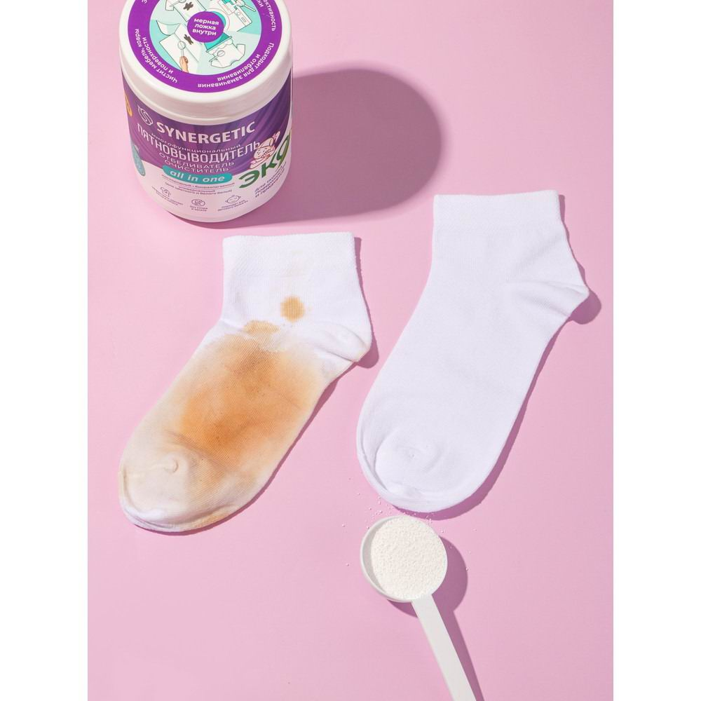 Отбеливатель-пятновыводитель Synergetic кислородный, 900г