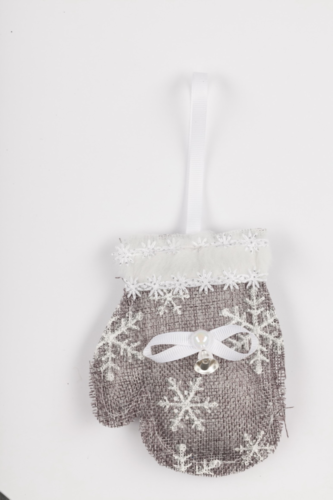 Игрушка елочная из ткани