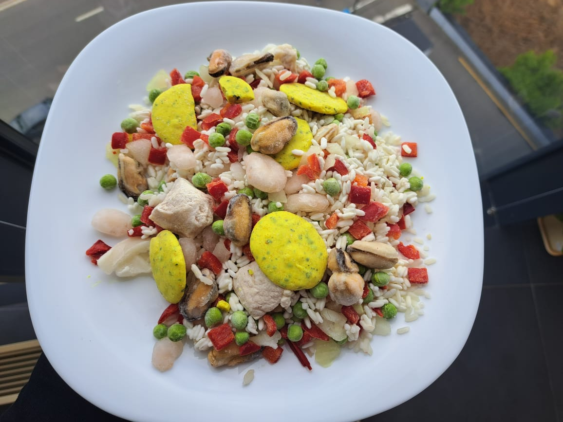 Паэлья Мираторг с морепродуктами в соусе Севилья, 400г Паэлья Мираторг с морепродуктами в соусе Севилья, 400г